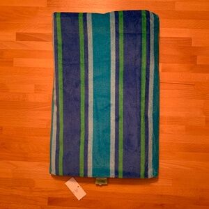 Wamsutta NEW Blue Striped Beach Towel